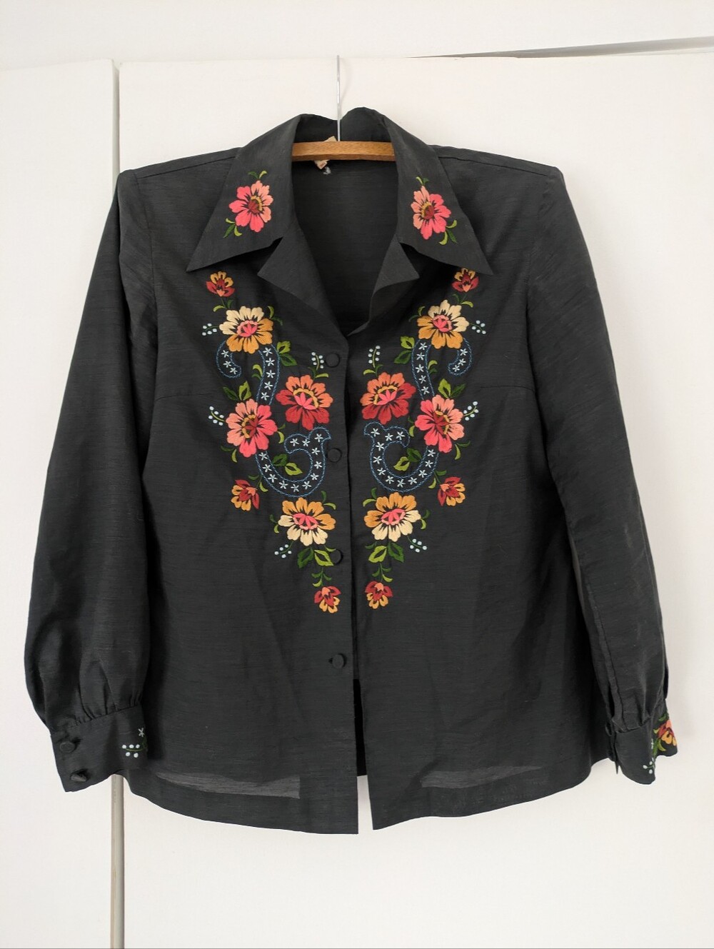 Lily Vintage Western Shirt With Floral Embroidery Sz 36 (Small / 6)